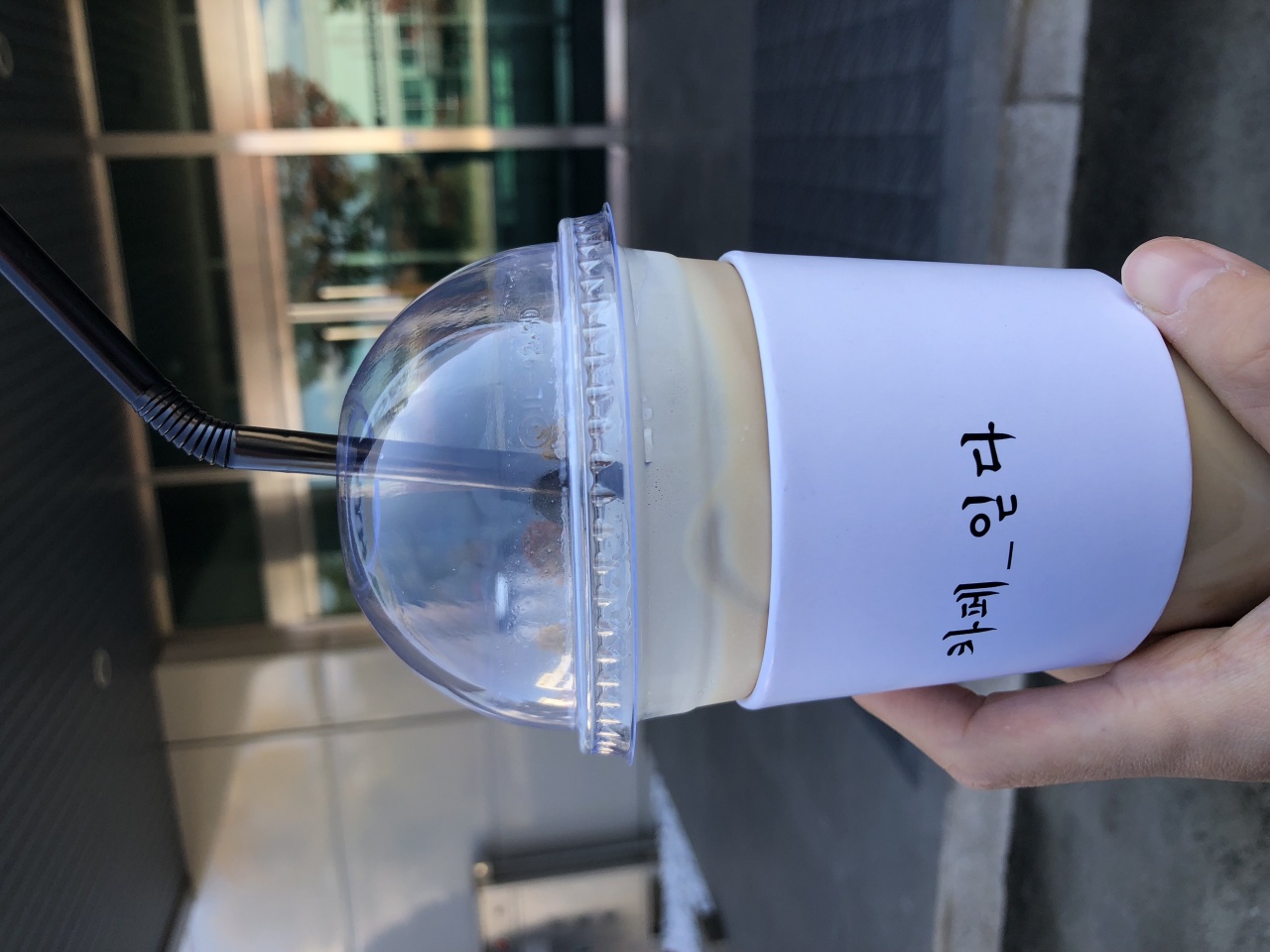 카페 읻다 매장 방문 후 남겨주신 고객 리뷰 사진입니다.
