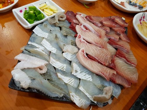 형제수산 매장 방문 후 남겨주신 고객 리뷰 사진입니다.