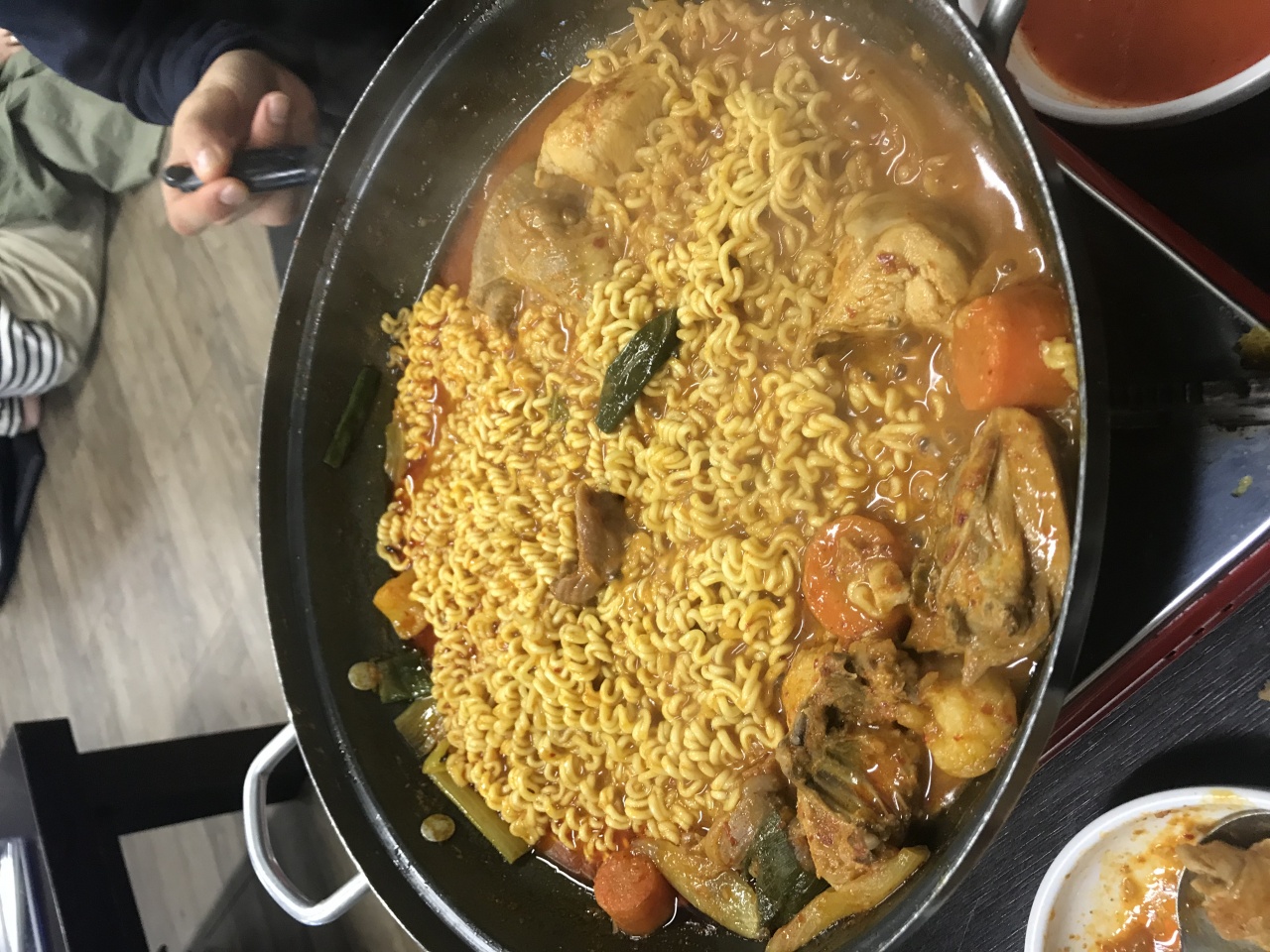 최사장네 닭 매장 방문 후 남겨주신 고객 리뷰 사진입니다.