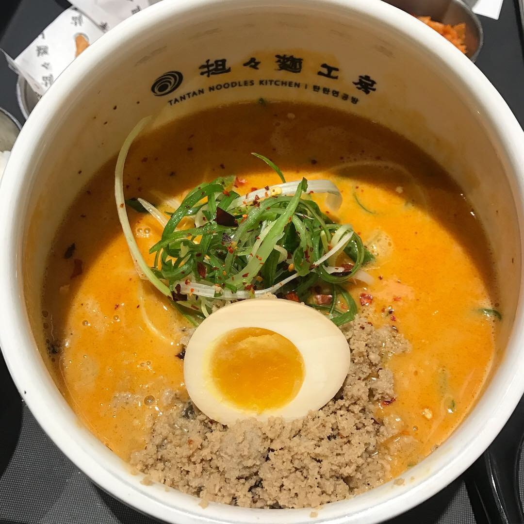 탄탄면공방 매장 방문 후 남겨주신 고객 리뷰 사진입니다.