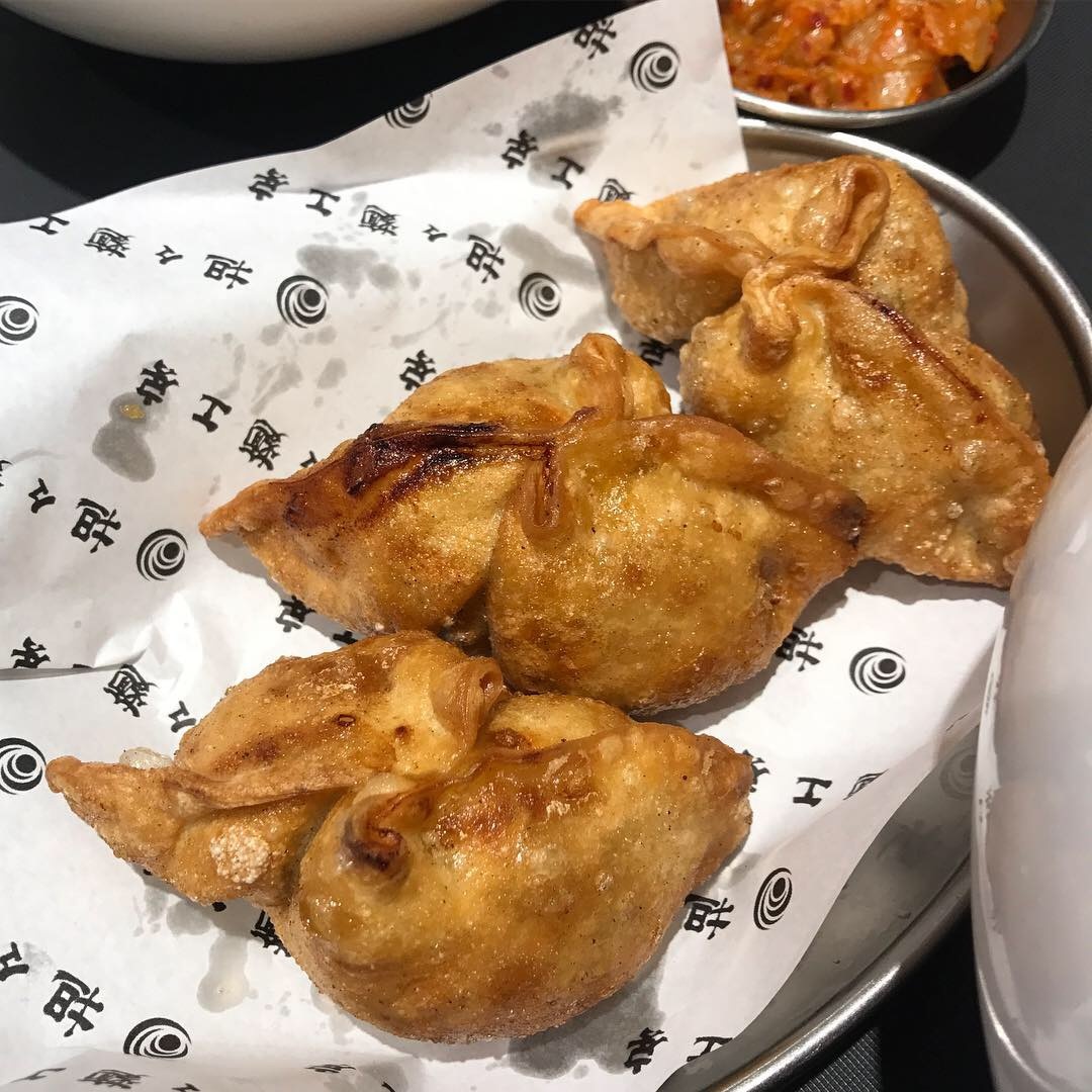 탄탄면공방 매장 방문 후 남겨주신 고객 리뷰 사진입니다.