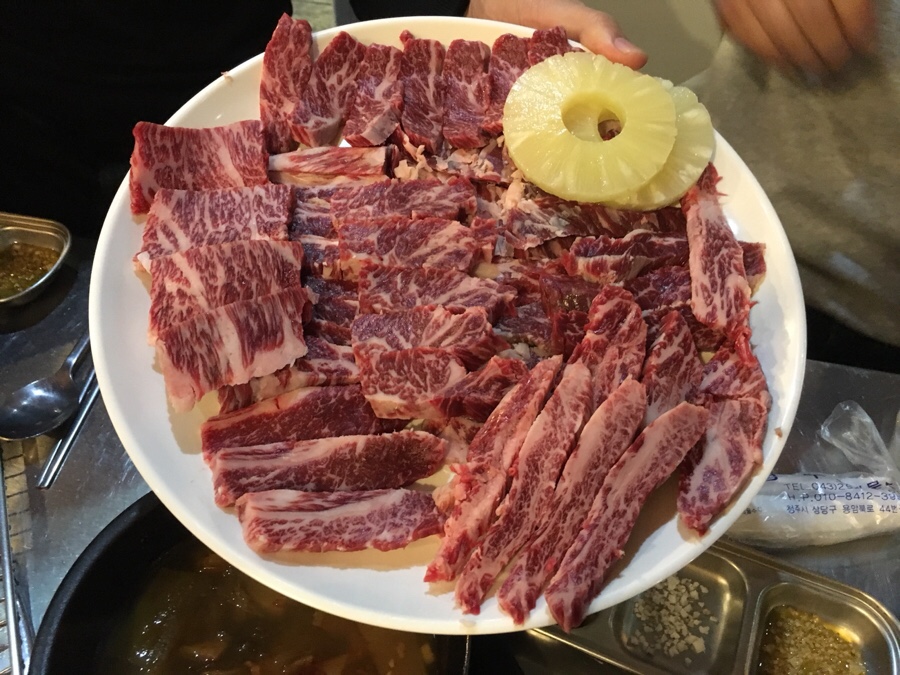 한우포차 매장 방문 후 남겨주신 고객 리뷰 사진입니다.