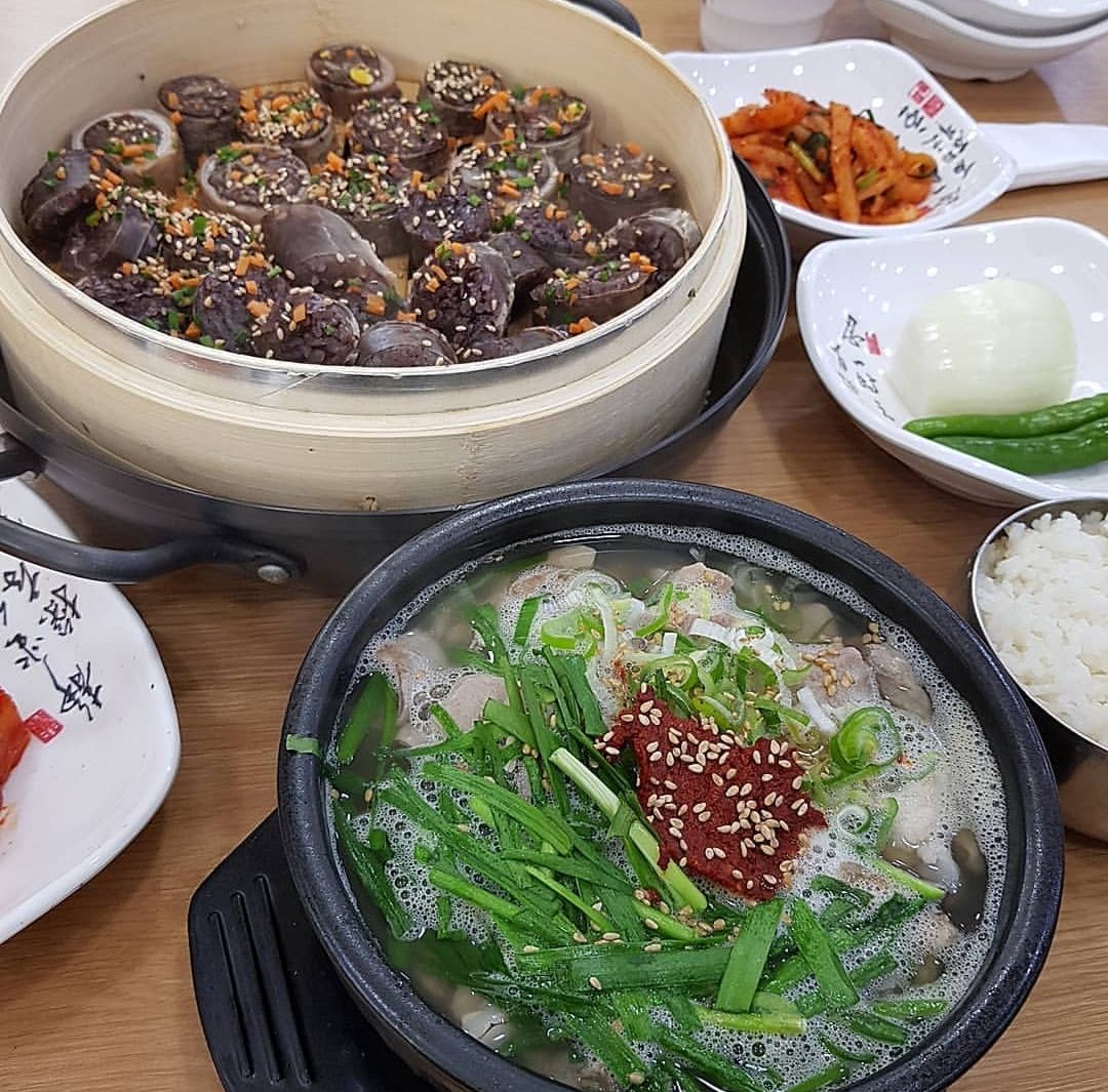 자리봉국밥 매장 방문 후 남겨주신 고객 리뷰 사진입니다.