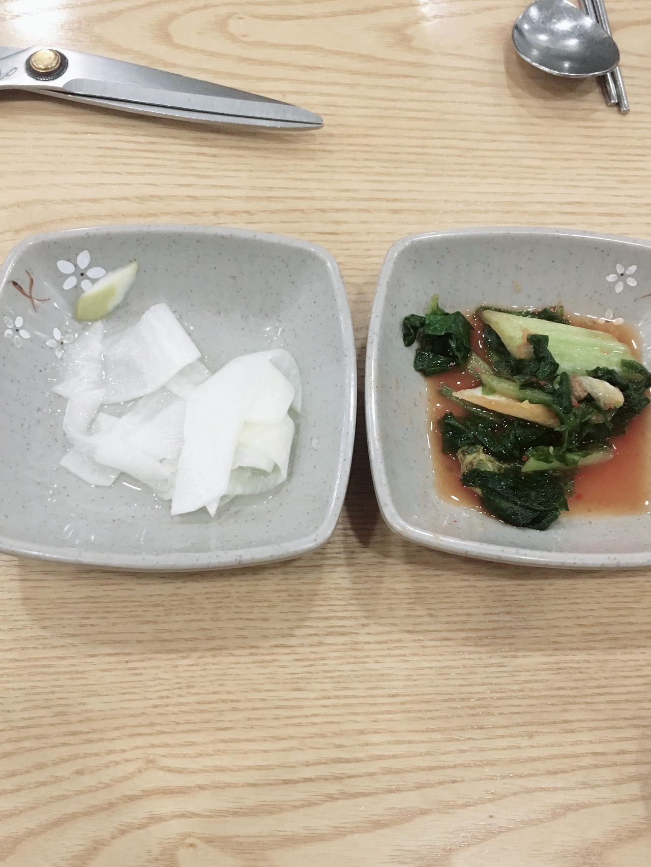 메밀공방 매장 방문 후 남겨주신 고객 리뷰 사진입니다.