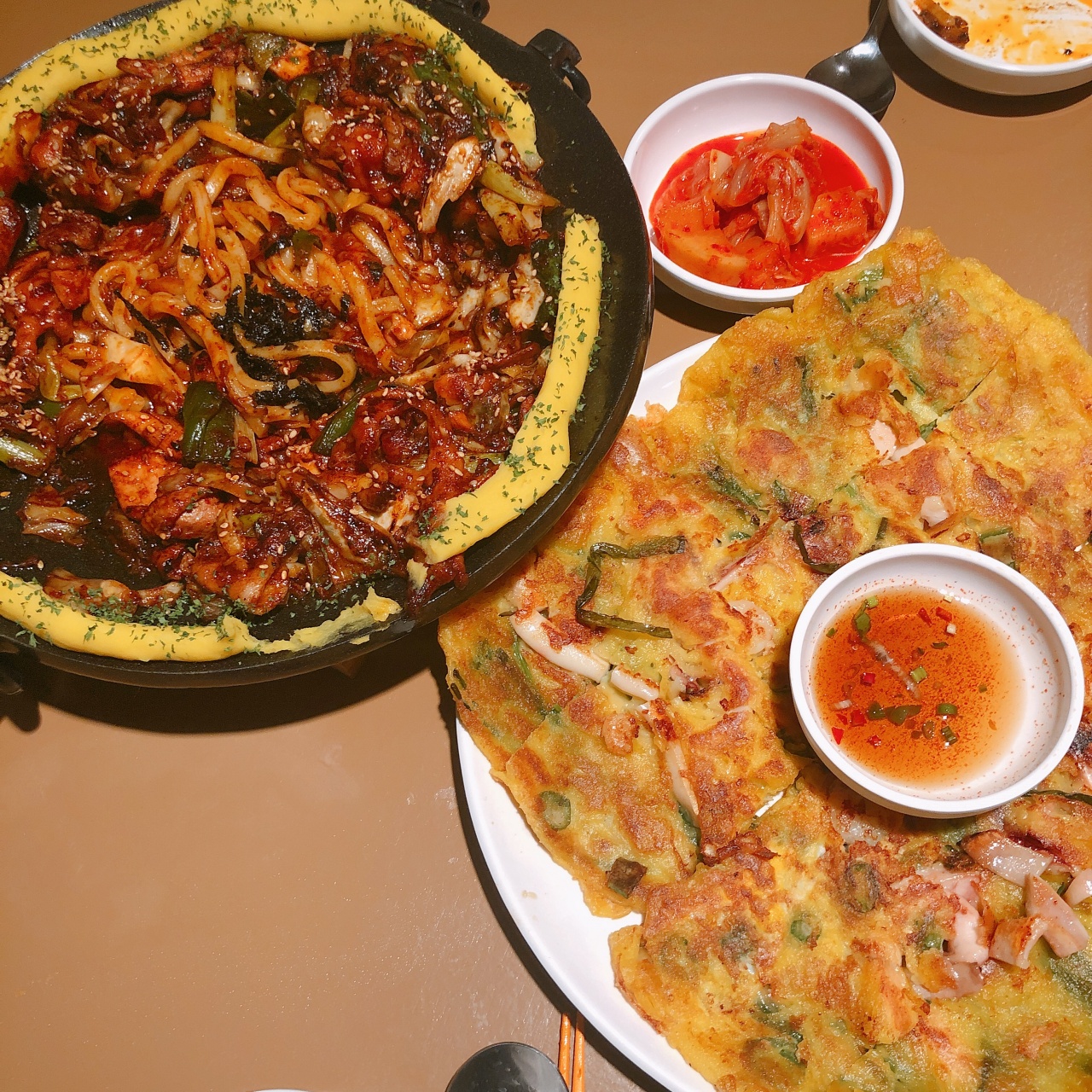 미누식당 매장 방문 후 남겨주신 고객 리뷰 사진입니다.