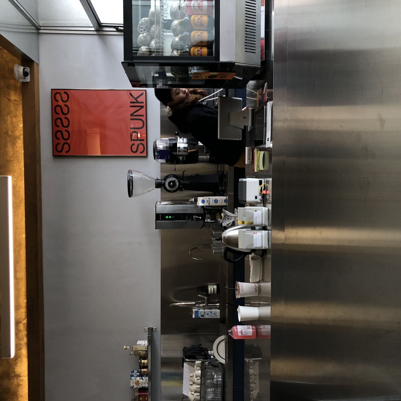 Spunk Coffee 매장 방문 후 남겨주신 고객 리뷰 사진입니다.
