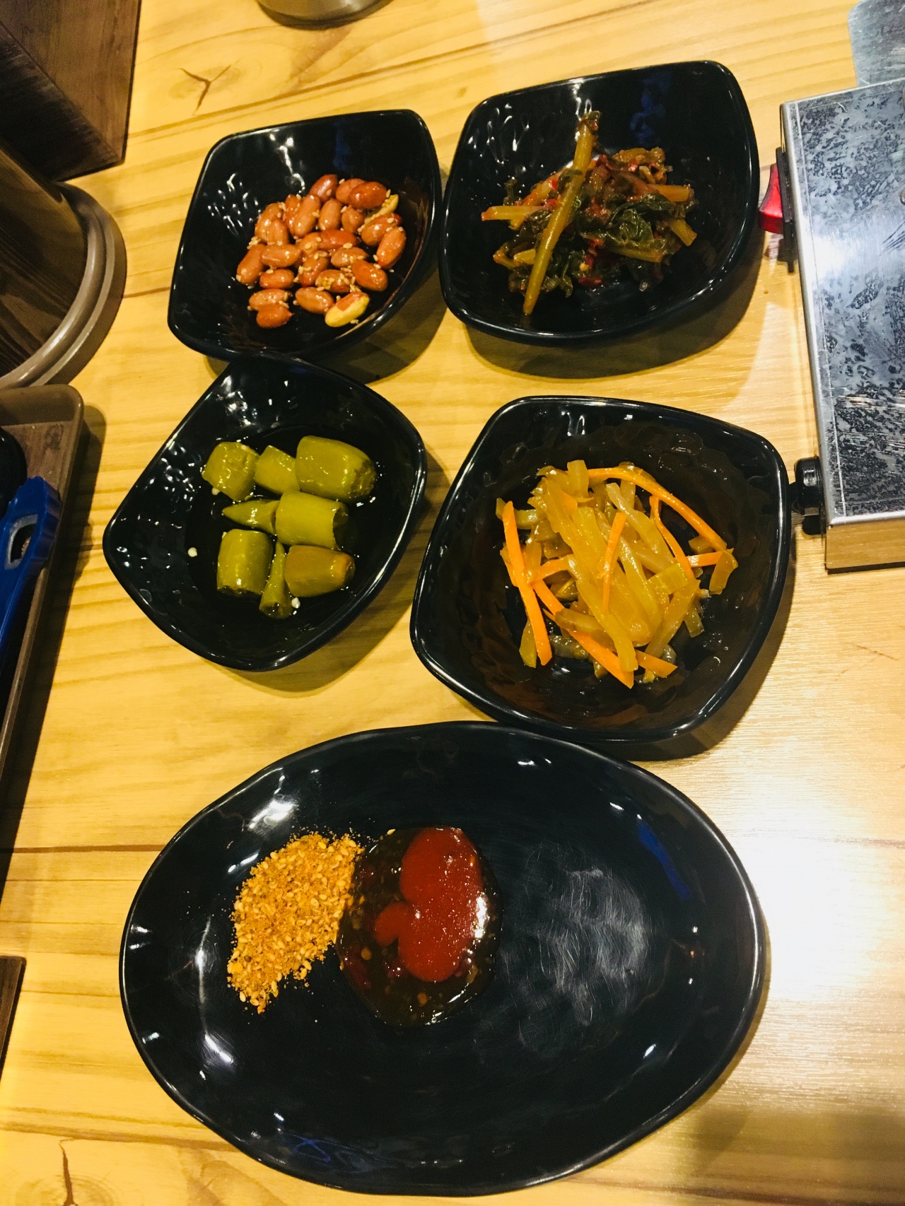 화라락 양꼬치 매장 방문 후 남겨주신 고객 리뷰 사진입니다.