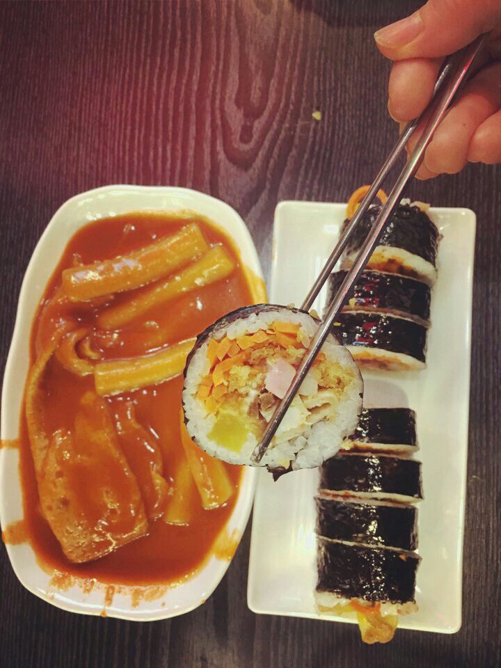 메가김밥 매장 방문 후 남겨주신 고객 리뷰 사진입니다.