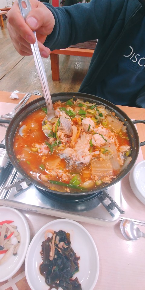 강구식당 매장 방문 후 남겨주신 고객 리뷰 사진입니다.