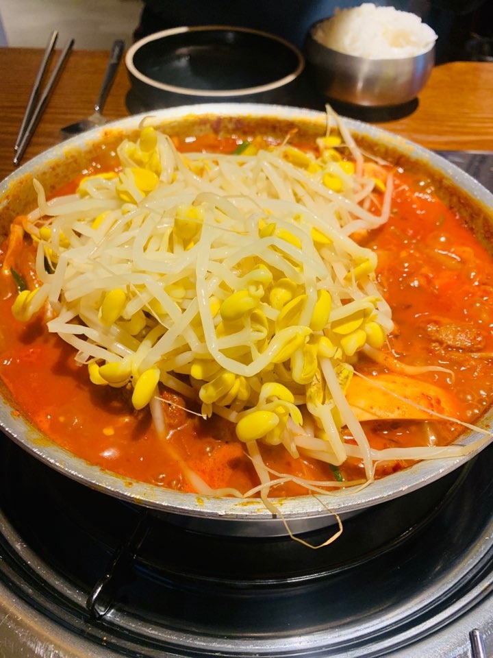 짚신매운갈비찜 동암점 매장 방문 후 남겨주신 고객 리뷰 사진입니다.