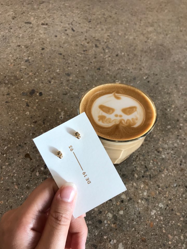 DE1993 JEWELRY CAFE 매장 방문 후 남겨주신 고객 리뷰 사진입니다.