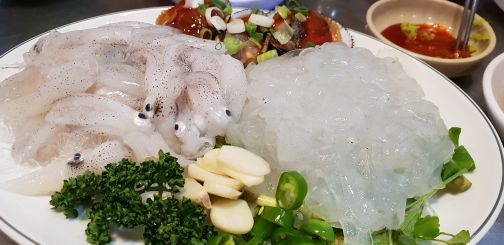 이모네해물보쌈 매장 방문 후 남겨주신 고객 리뷰 사진입니다.
