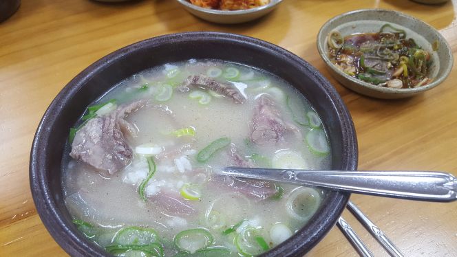 원조최미자소머리국밥1관 매장 방문 후 남겨주신 고객 리뷰 사진입니다.