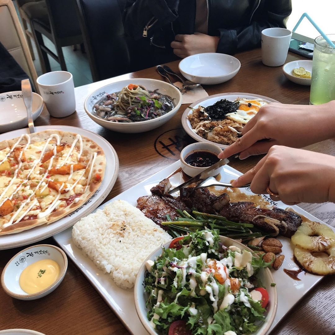 한끼맛있다 매장 방문 후 남겨주신 고객 리뷰 사진입니다.