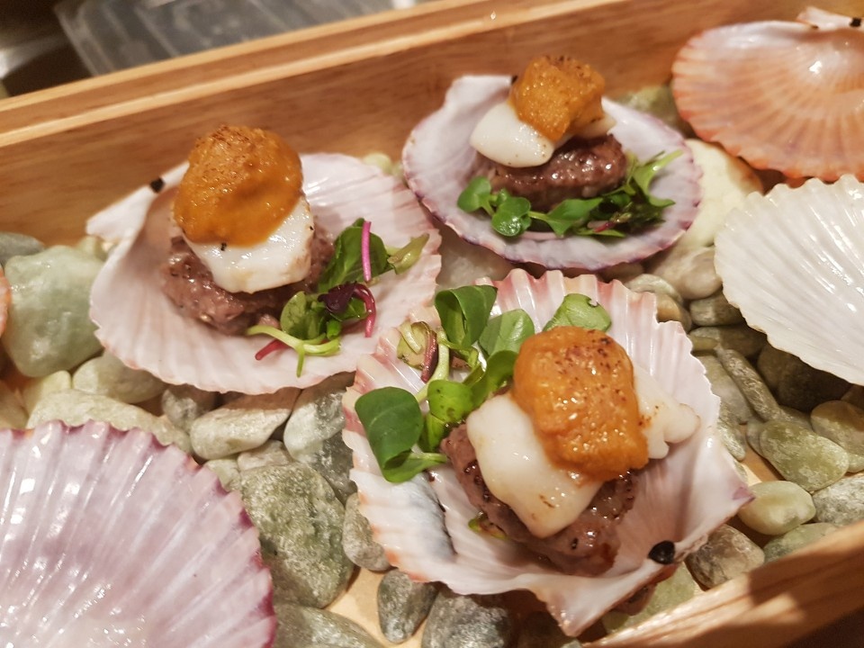Dining bar 고우니 매장 방문 후 남겨주신 고객 리뷰 사진입니다.