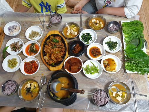 장터쌈밥 매장 방문 후 남겨주신 고객 리뷰 사진입니다.