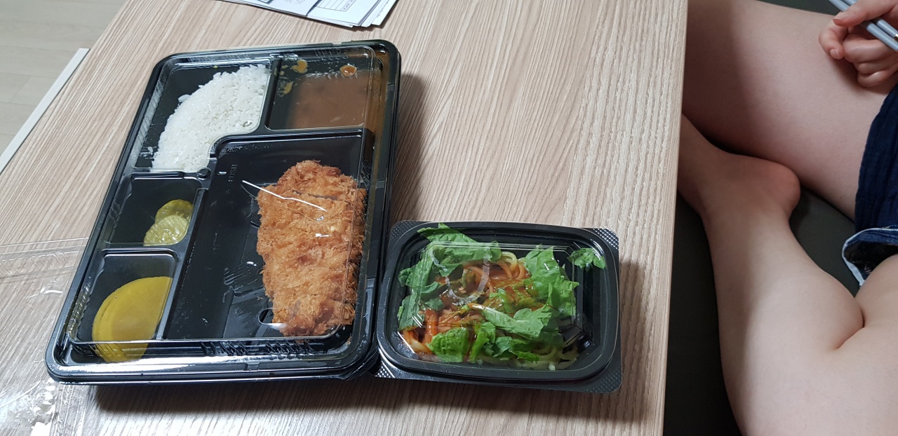 최고당돈가스 매장 방문 후 남겨주신 고객 리뷰 사진입니다.