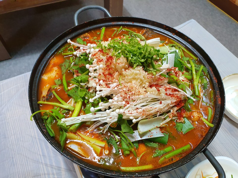 이교매운탕 매장 방문 후 남겨주신 고객 리뷰 사진입니다.