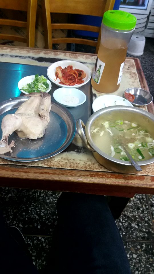 사랑방칼국수 매장 방문 후 남겨주신 고객 리뷰 사진입니다.