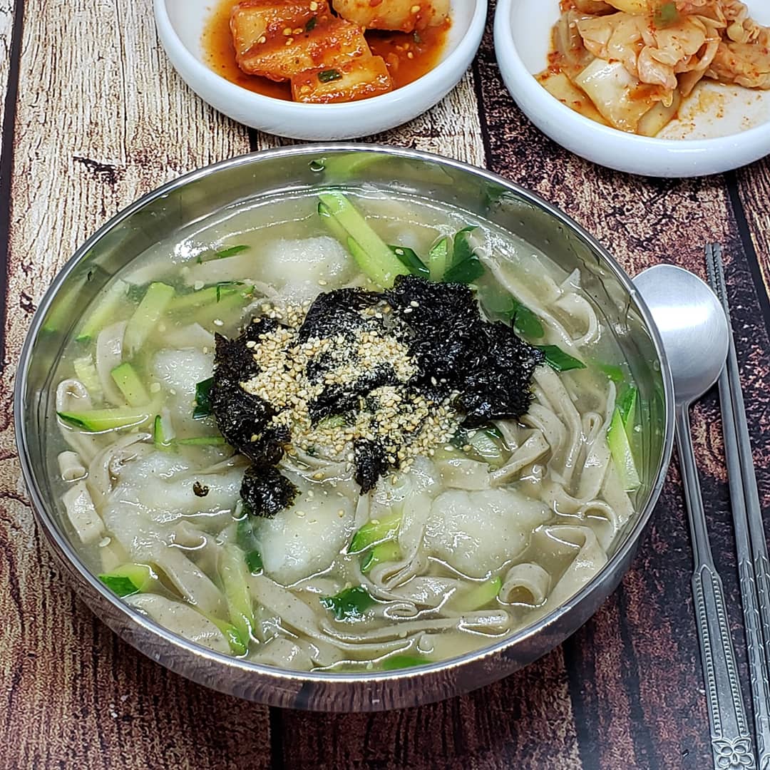 정선이모네식당 매장 방문 후 남겨주신 고객 리뷰 사진입니다.