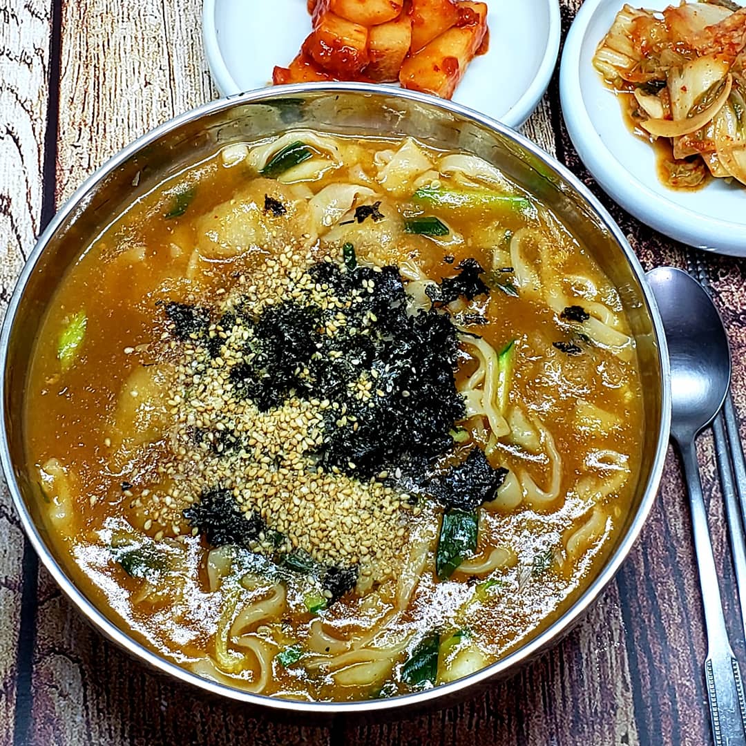 정선이모네식당 매장 방문 후 남겨주신 고객 리뷰 사진입니다.