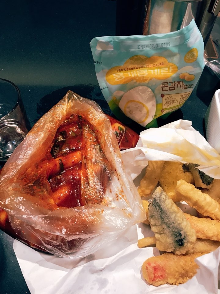 순금이떡볶이 매장 방문 후 남겨주신 고객 리뷰 사진입니다.
