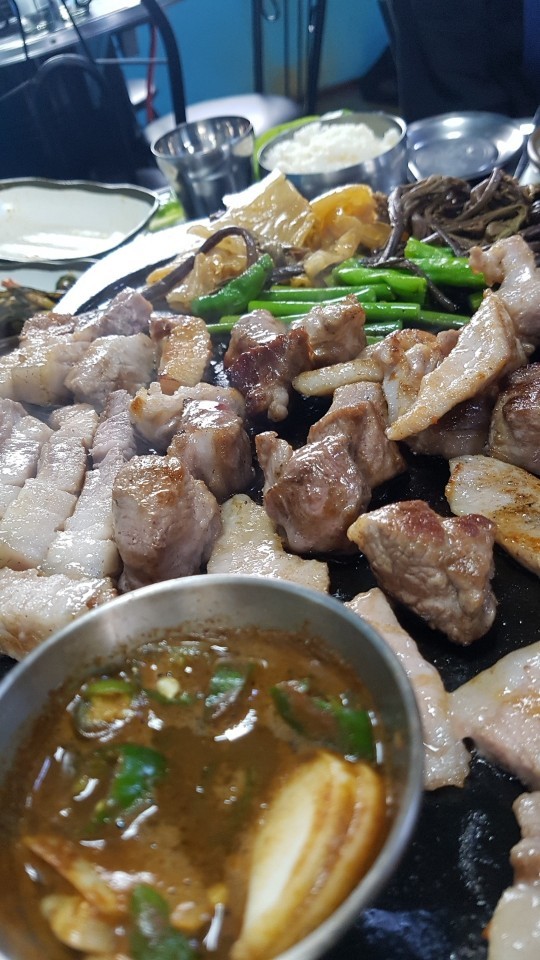 흑돼지패밀리 매장 방문 후 남겨주신 고객 리뷰 사진입니다.