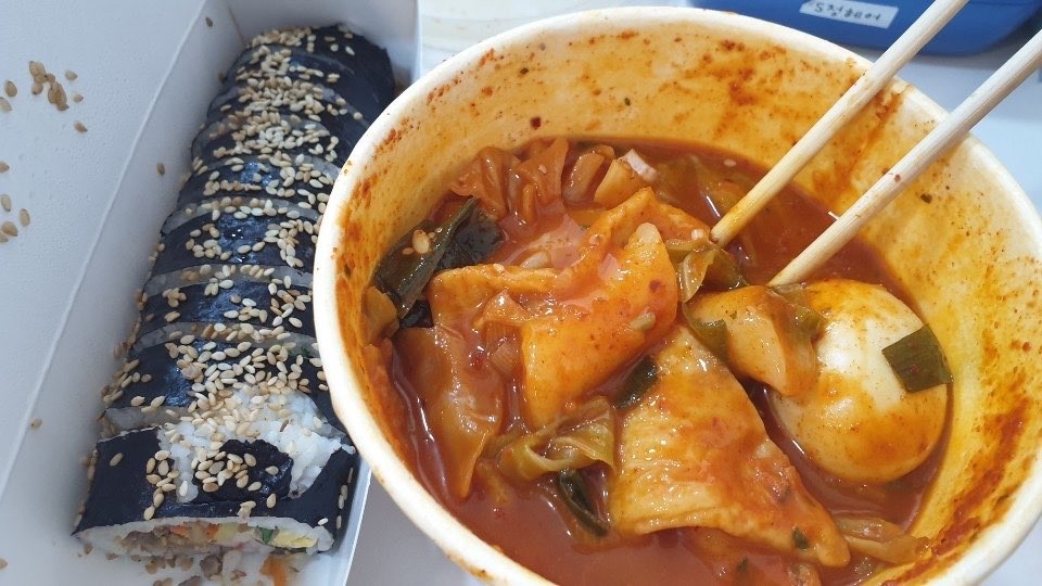 이조김밥 매장 방문 후 남겨주신 고객 리뷰 사진입니다.