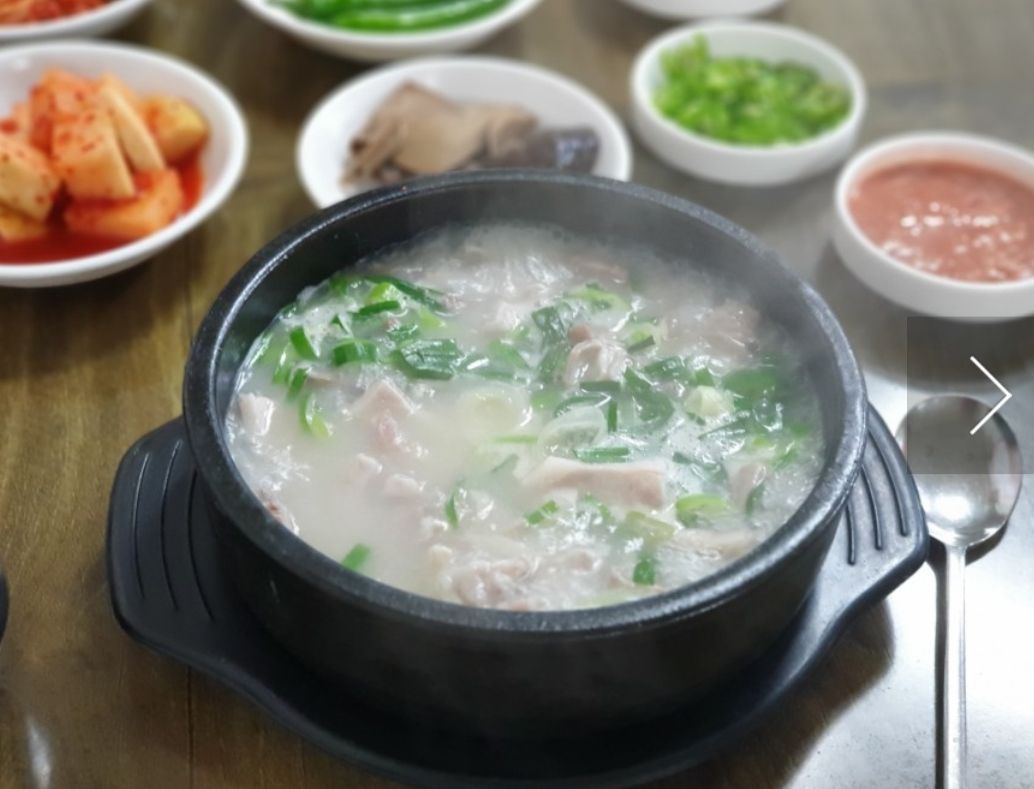 정가네 돼지국밥 매장 방문 후 남겨주신 고객 리뷰 사진입니다.