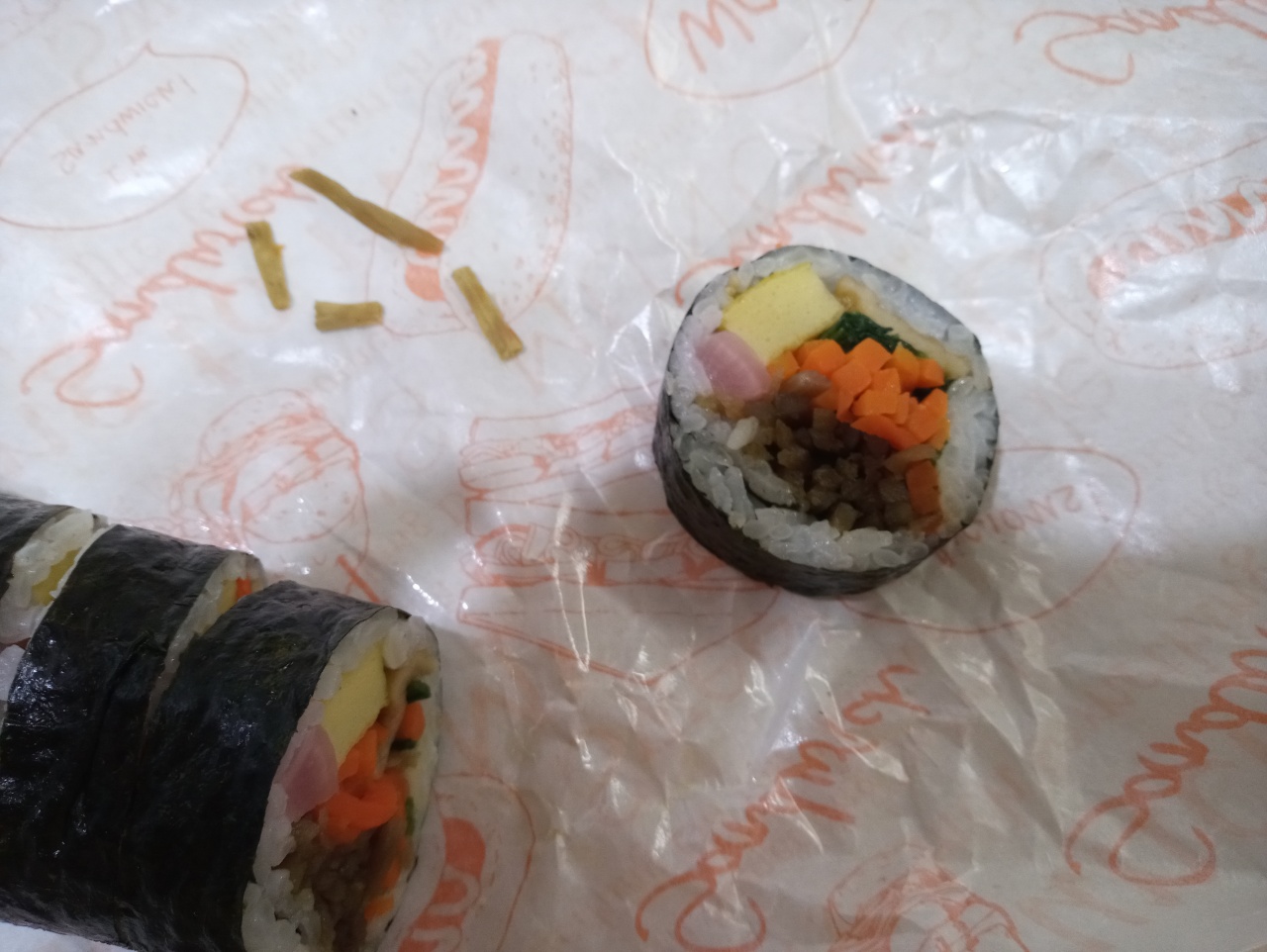 단풍애김밥 개롱역점 매장 방문 후 남겨주신 고객 리뷰 사진입니다.
