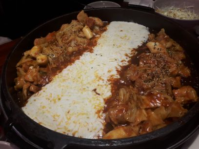 고수닭갈비 매장 방문 후 남겨주신 고객 리뷰 사진입니다.