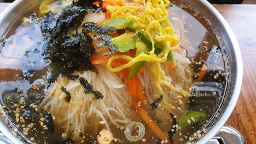 산마루멸치국수 매장 방문 후 남겨주신 고객 리뷰 사진입니다.