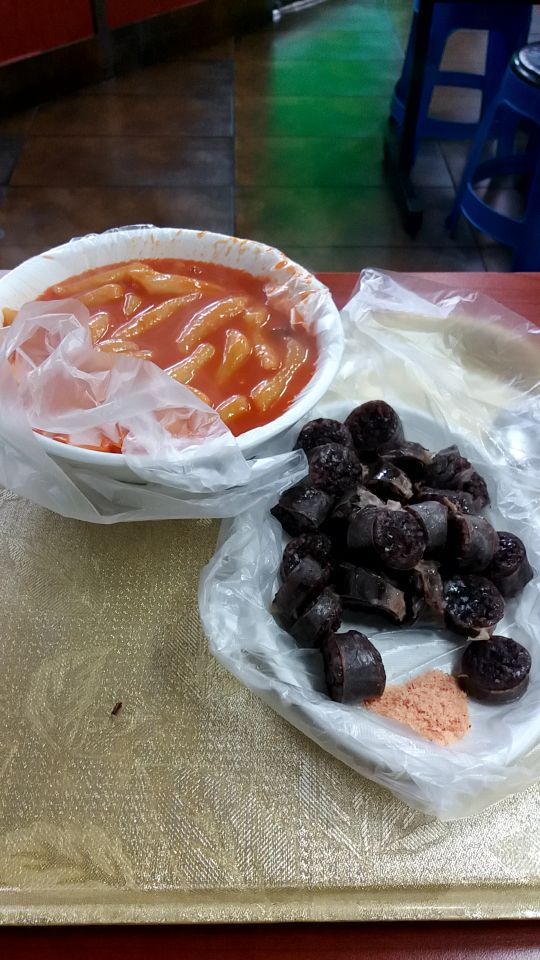골목떡볶이 매장 방문 후 남겨주신 고객 리뷰 사진입니다.