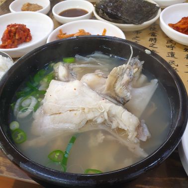 아저씨대구탕 매장 방문 후 남겨주신 고객 리뷰 사진입니다.