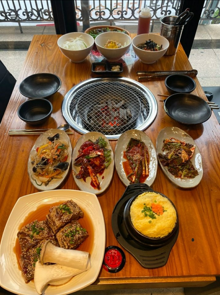 지즐 숯불갈비 매장 방문 후 남겨주신 고객 리뷰 사진입니다.
