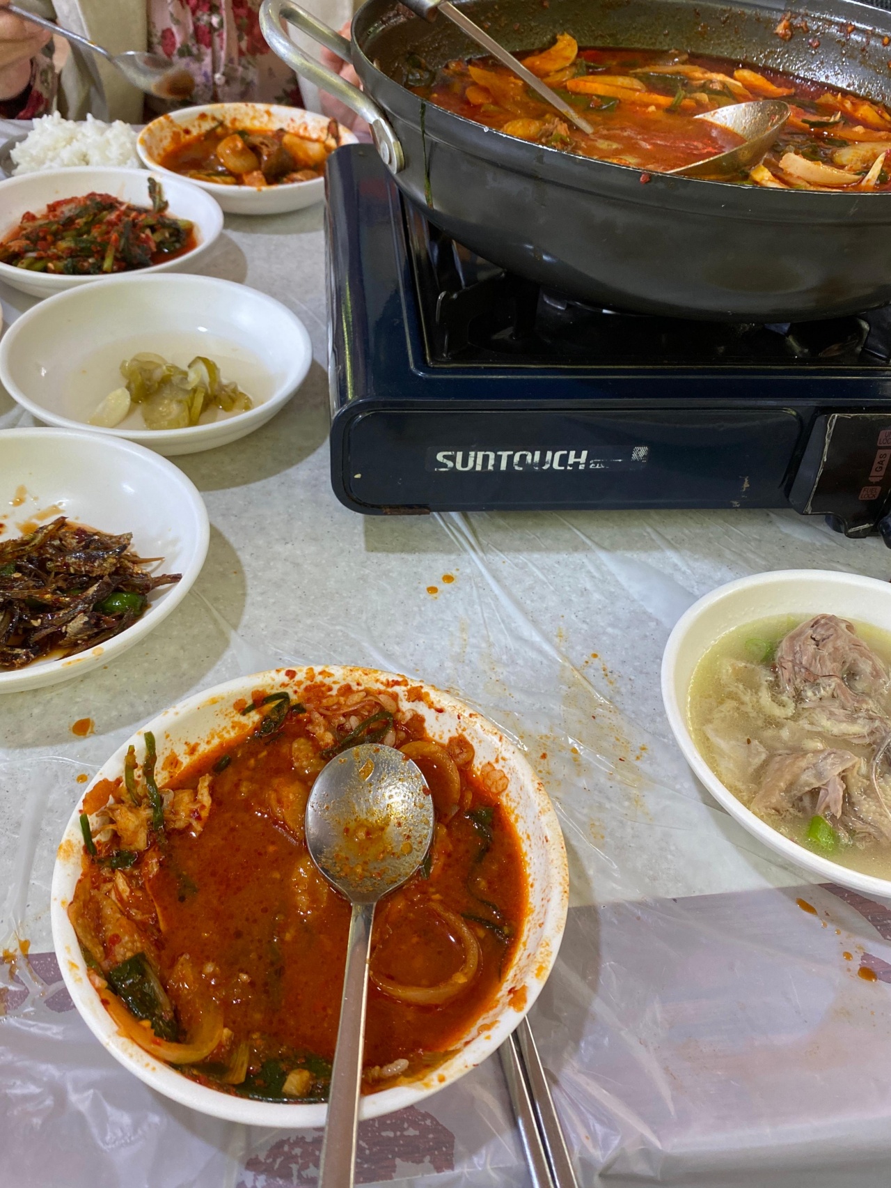 김천식당 매장 방문 후 남겨주신 고객 리뷰 사진입니다.