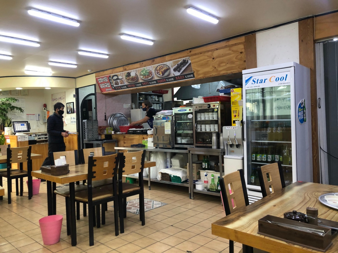 성화식당 매장 방문 후 남겨주신 고객 리뷰 사진입니다.