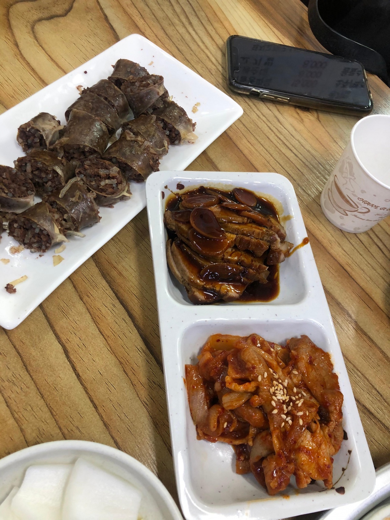 성화식당 매장 방문 후 남겨주신 고객 리뷰 사진입니다.