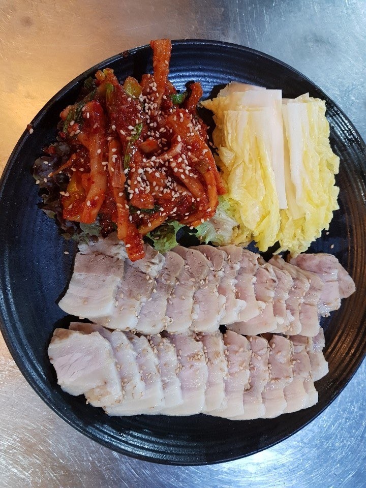 김박사 손 칼국수 매장 방문 후 남겨주신 고객 리뷰 사진입니다.