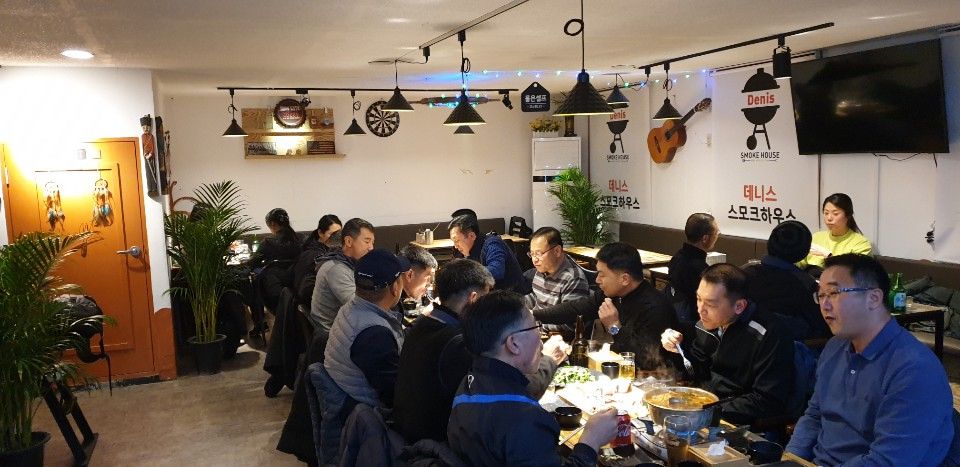 데니스스모크하우스 매장 방문 후 남겨주신 고객 리뷰 사진입니다.
