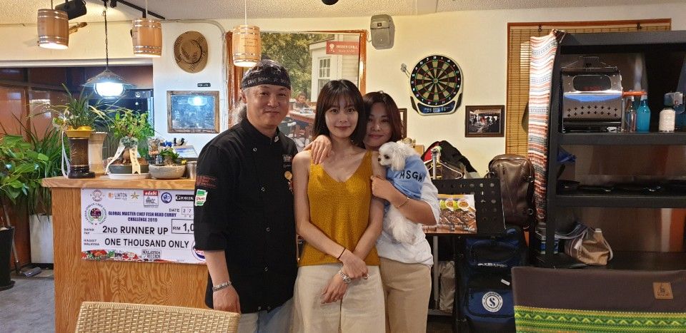 데니스스모크하우스 매장 방문 후 남겨주신 고객 리뷰 사진입니다.