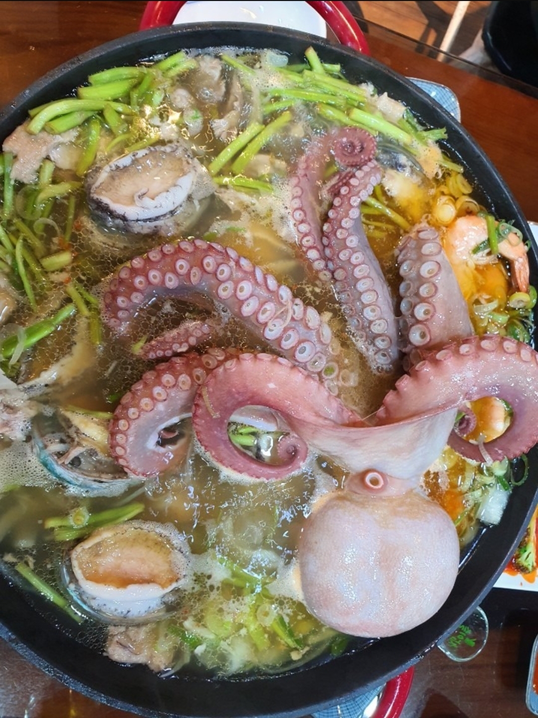 구이랑탕이랑 매장 방문 후 남겨주신 고객 리뷰 사진입니다.