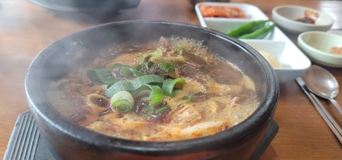 삼일식당 매장 방문 후 남겨주신 고객 리뷰 사진입니다.