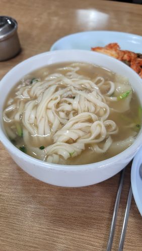 논현손칼국수 매장 방문 후 남겨주신 고객 리뷰 사진입니다.