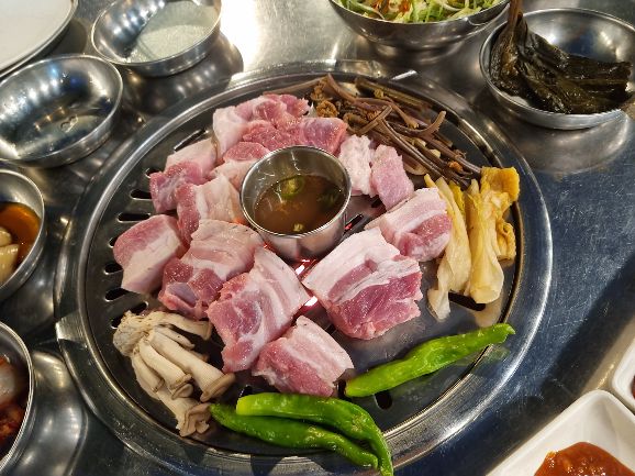 모메든식당 매장 방문 후 남겨주신 고객 리뷰 사진입니다.