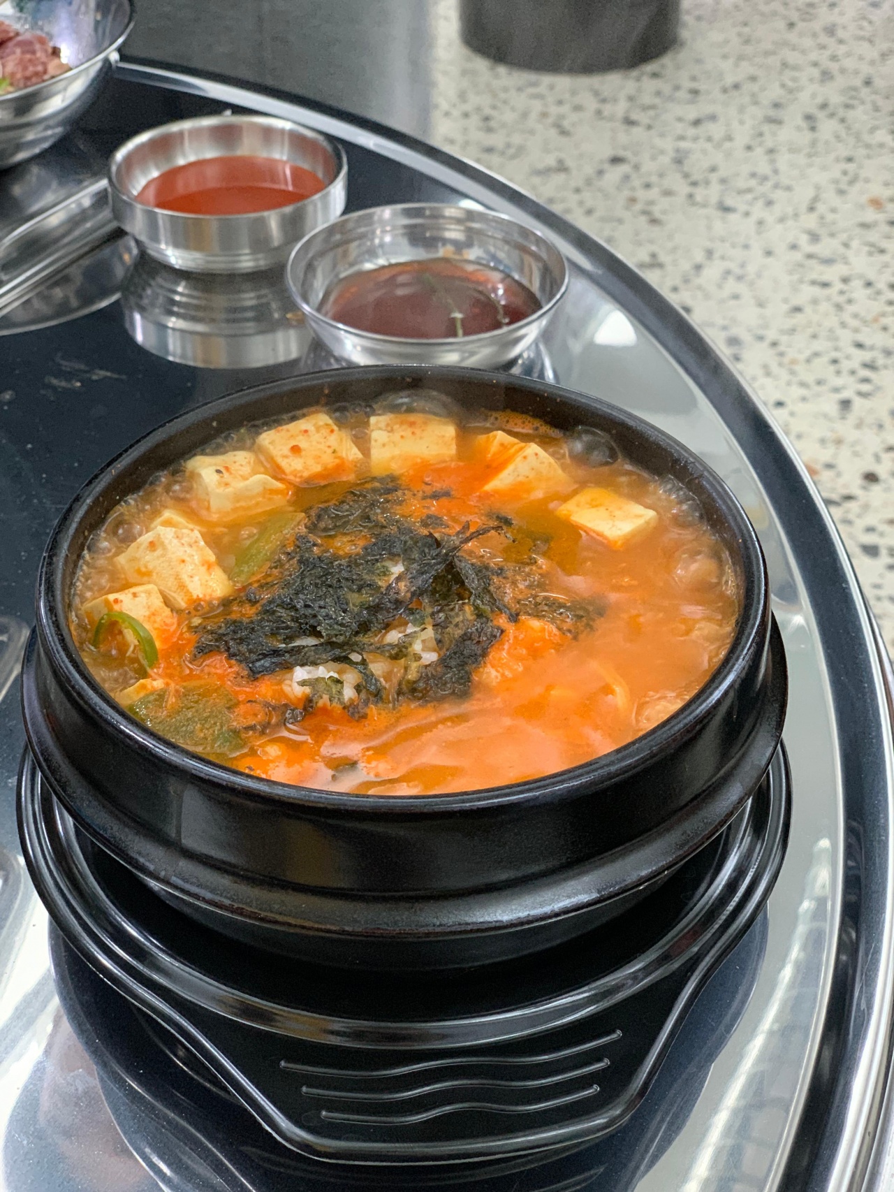 홍대오잉크 매장 방문 후 남겨주신 고객 리뷰 사진입니다.