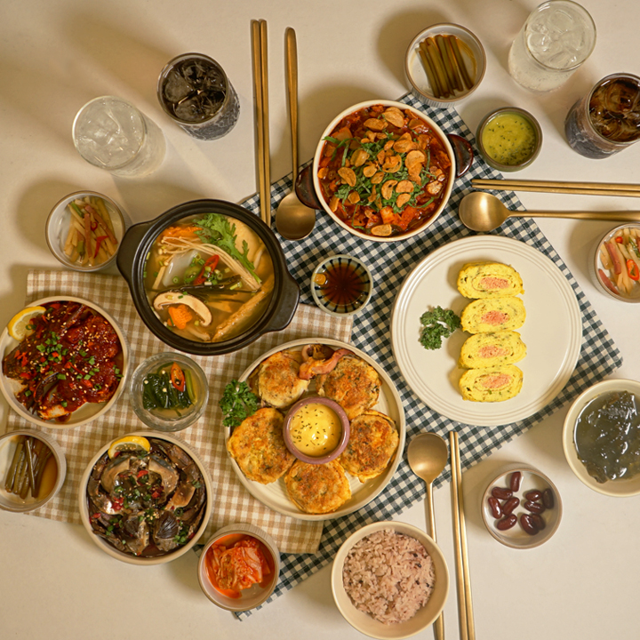 로컬식당 매장 방문 후 남겨주신 고객 리뷰 사진입니다.