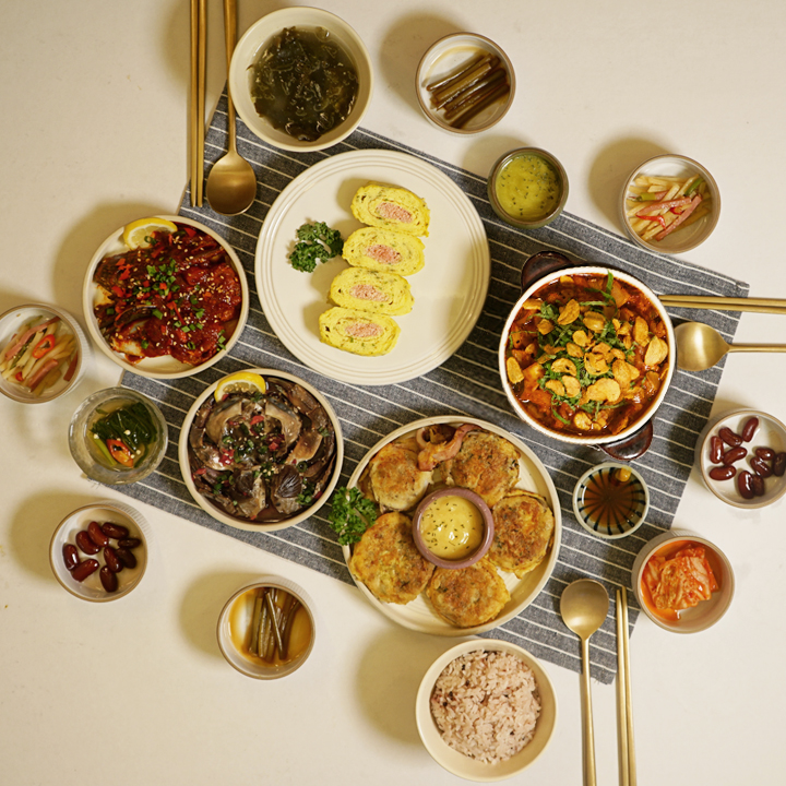 로컬식당 매장 방문 후 남겨주신 고객 리뷰 사진입니다.