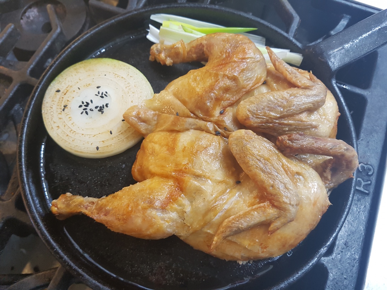 보양삼계탕 매장 방문 후 남겨주신 고객 리뷰 사진입니다.