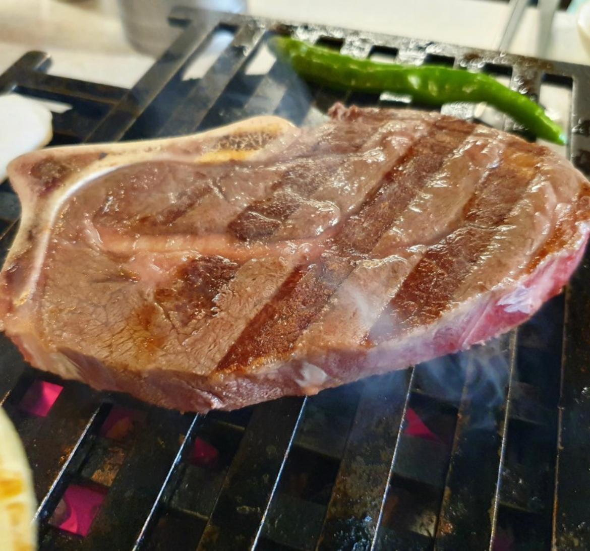 백송 한우 매장 방문 후 남겨주신 고객 리뷰 사진입니다.
